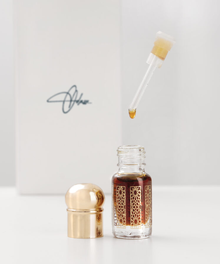 دهـن عـود نـاقـالاند